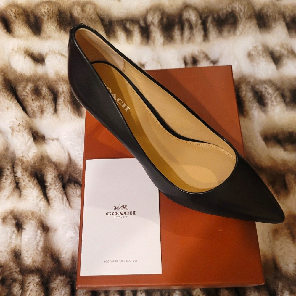 Coach Lacey soft shine calf black leather pump